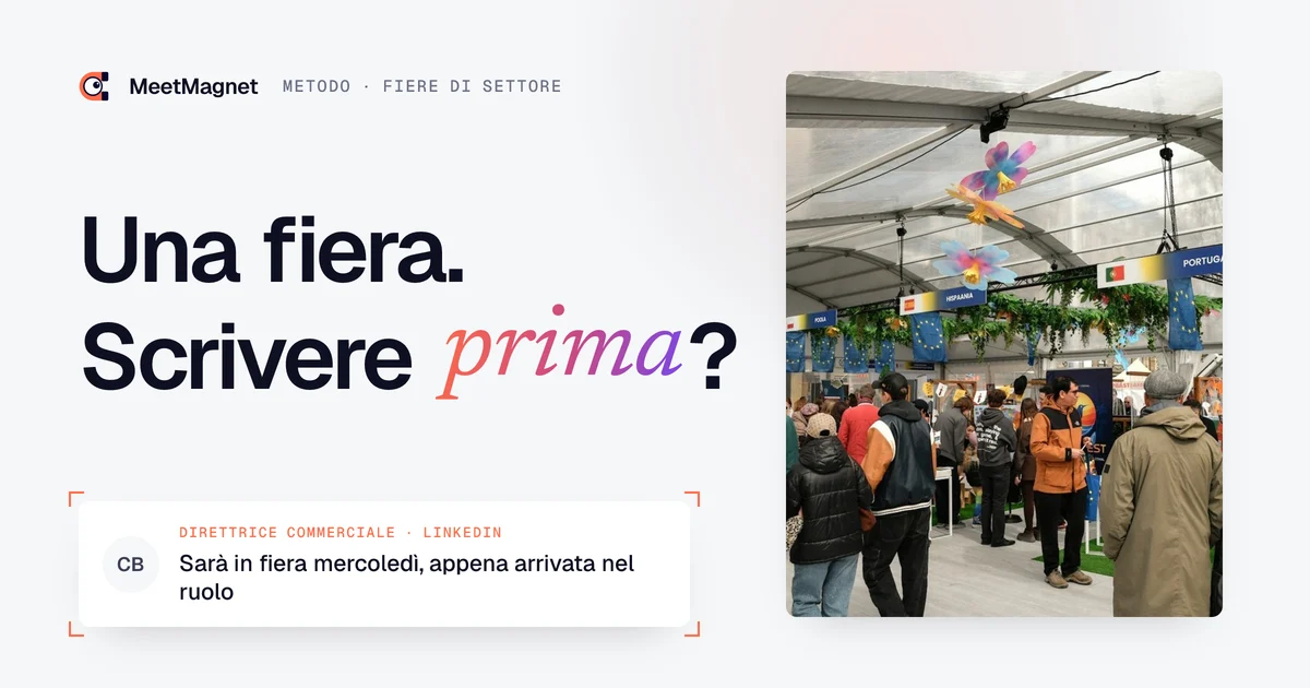 Visitatori nei corridoi di una fiera