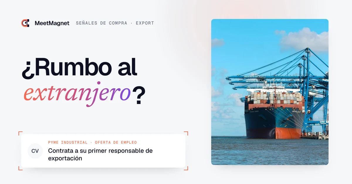 Buque portacontenedores atracado en un puerto